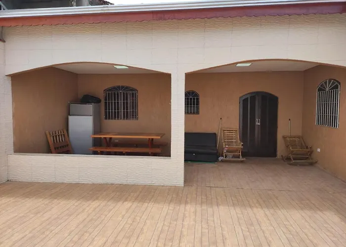 Casa Com Piscina Em Itanhaem