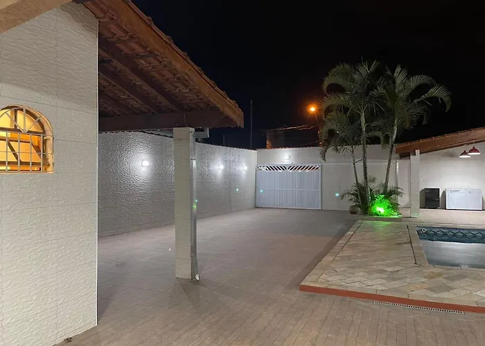 Casa Com Piscina Em Itanhaem